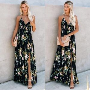 NWT VICI beautiful floral maxi dress